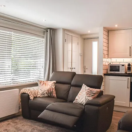 Nyaraló 2 - Uk37760